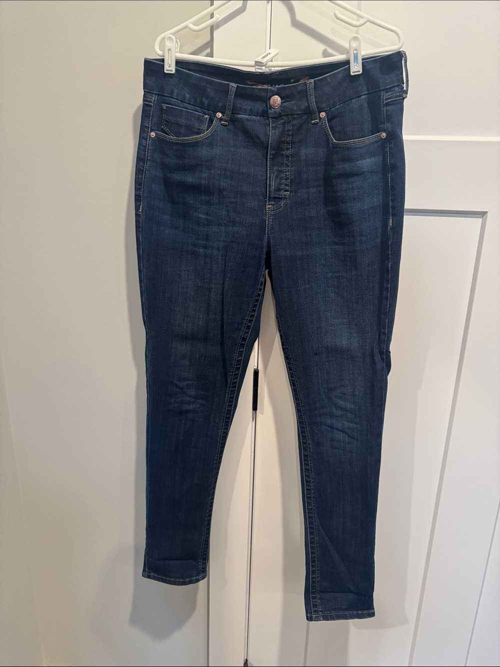 Seven7 dark Blue Women's Slim Jeans - Classic Dark Wash